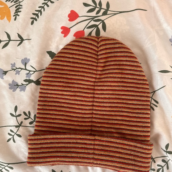 Supreme beanie - Picture 2 of 2